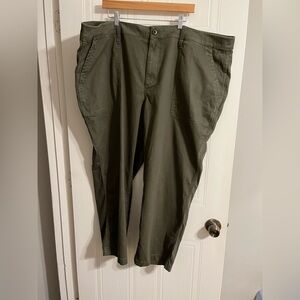 Madewell Curvy Perfect Vintage Straight Workwear Pants - Size 26W olive green